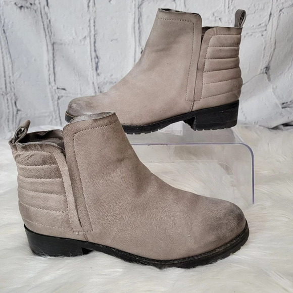 Steve Madden Graant Women's Pull On Chelsea Boot Taupe 8M Stylish Casual Classic - Picture 1 of 13